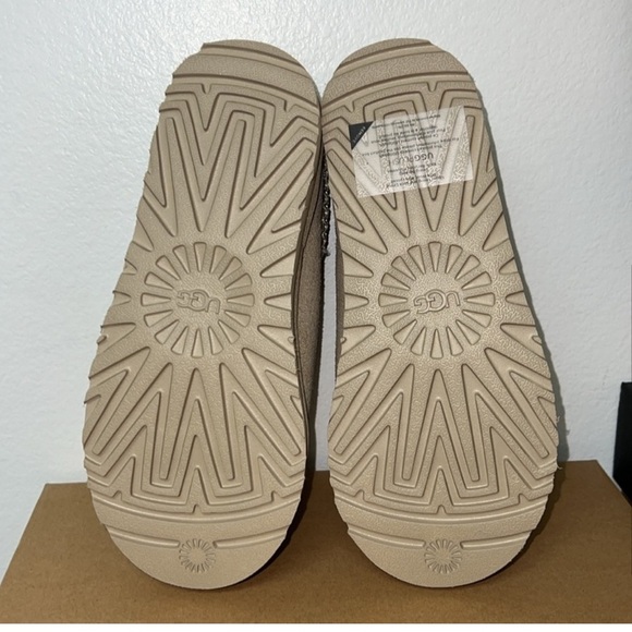 UGG TASMAN‼️ - Picture 3 of 6